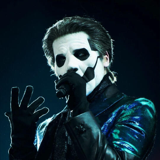 Papa Emeritus IV (GHOST)